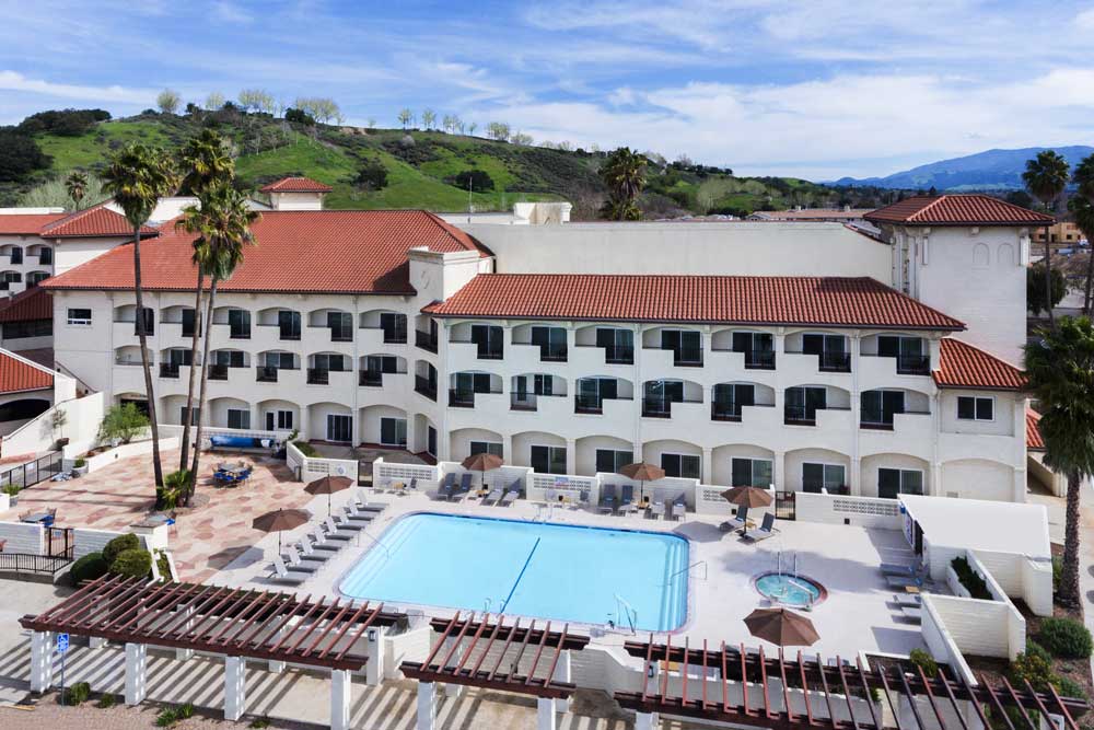 Santa Ynez Valley Marriott & 555 Lounge