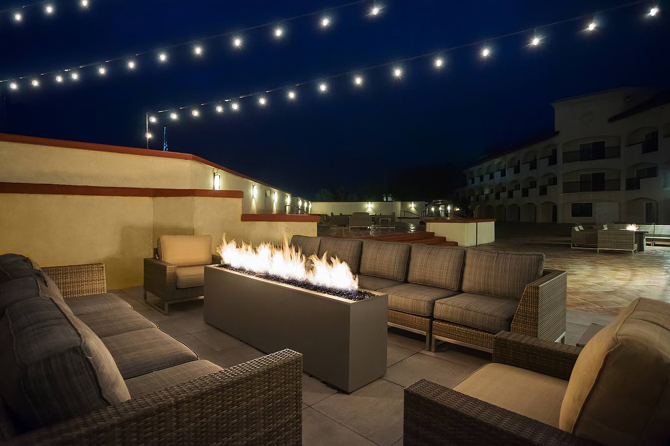 Santa Ynez Valley Marriott & 555 Lounge