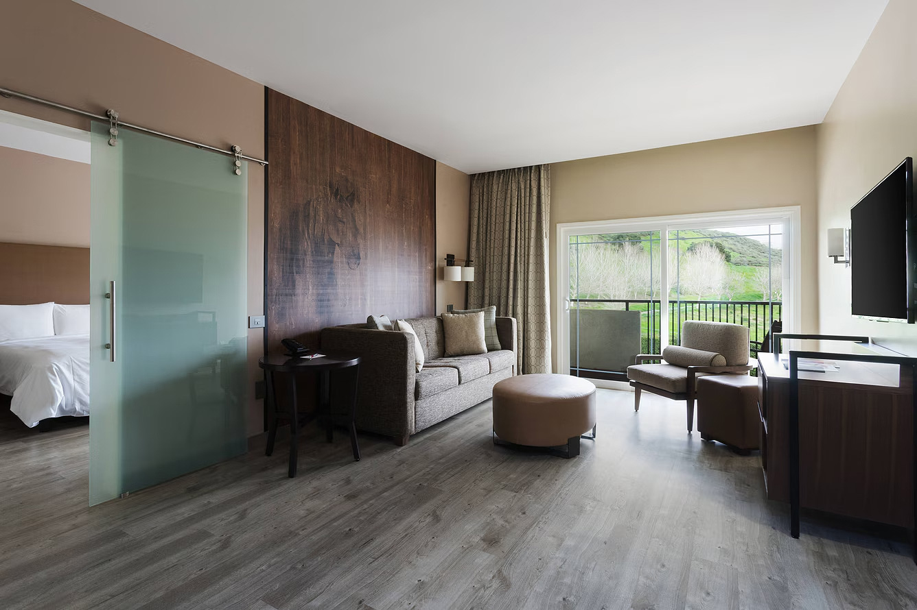 Santa Ynez Valley Marriott & 555 Lounge